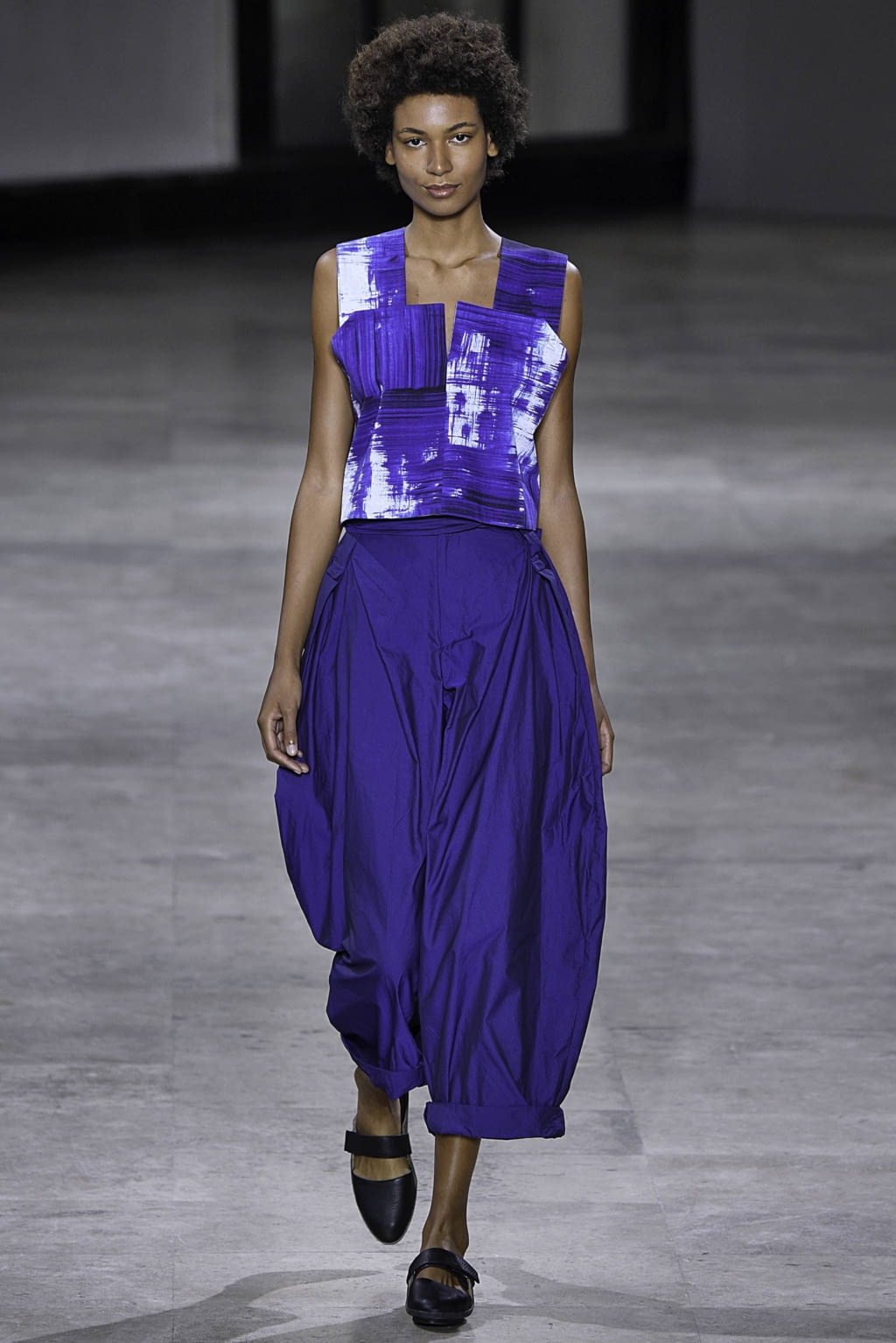Fashion Week Paris Spring/Summer 2019 look 12 from the Issey Miyake collection 女装