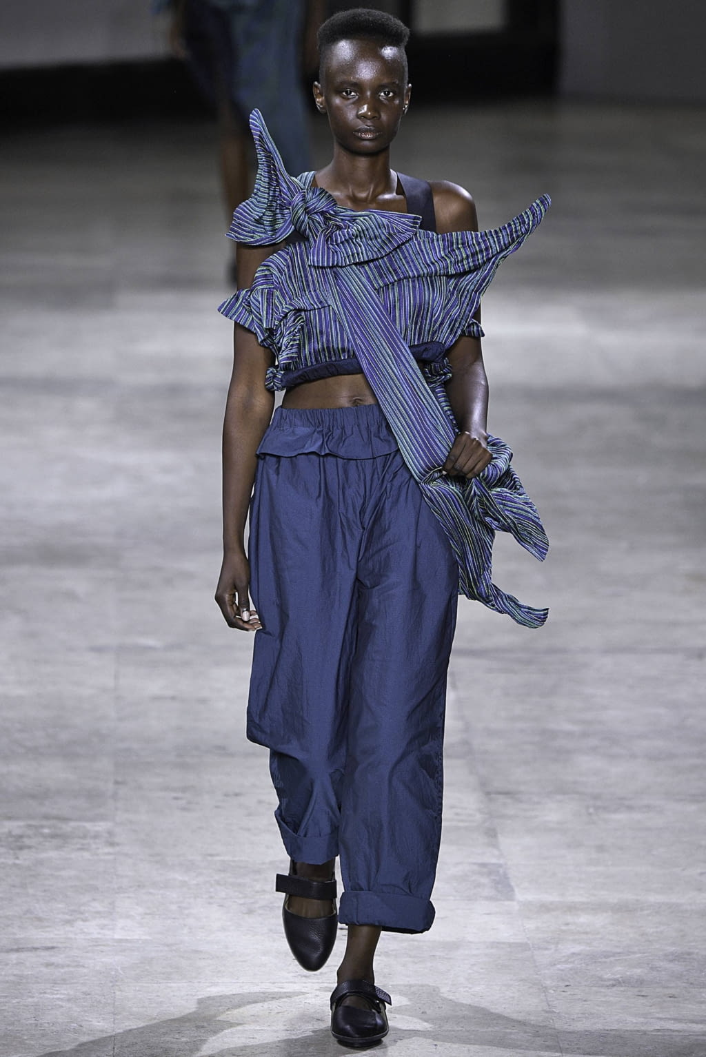 Fashion Week Paris Spring/Summer 2019 look 26 from the Issey Miyake collection womenswear