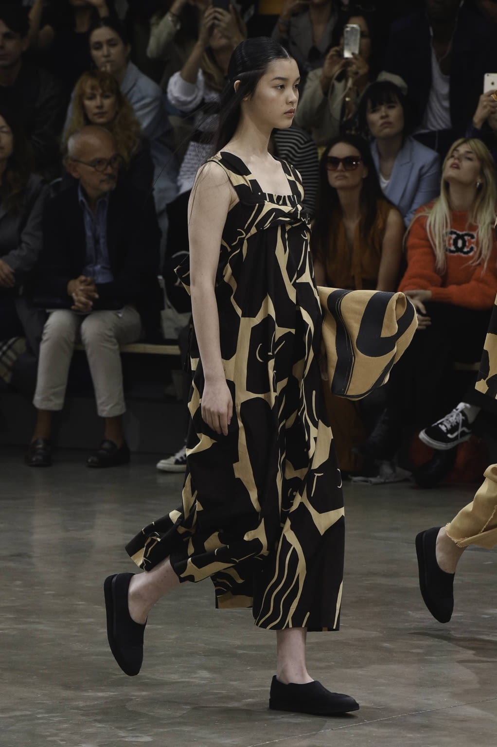 Fashion Week Paris Spring/Summer 2020 look 11 from the Issey Miyake collection womenswear
