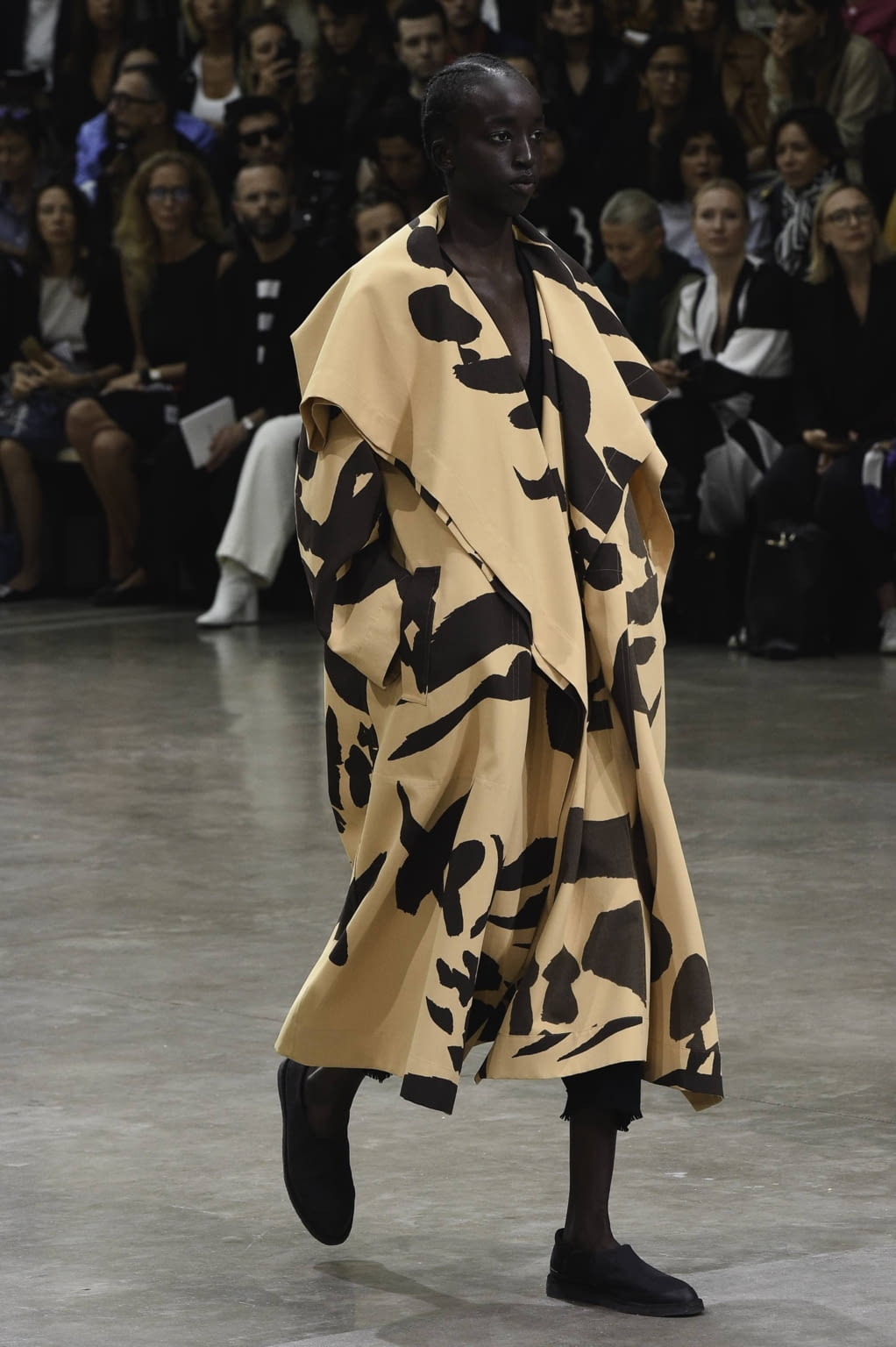 Fashion Week Paris Spring/Summer 2020 look 12 from the Issey Miyake collection womenswear