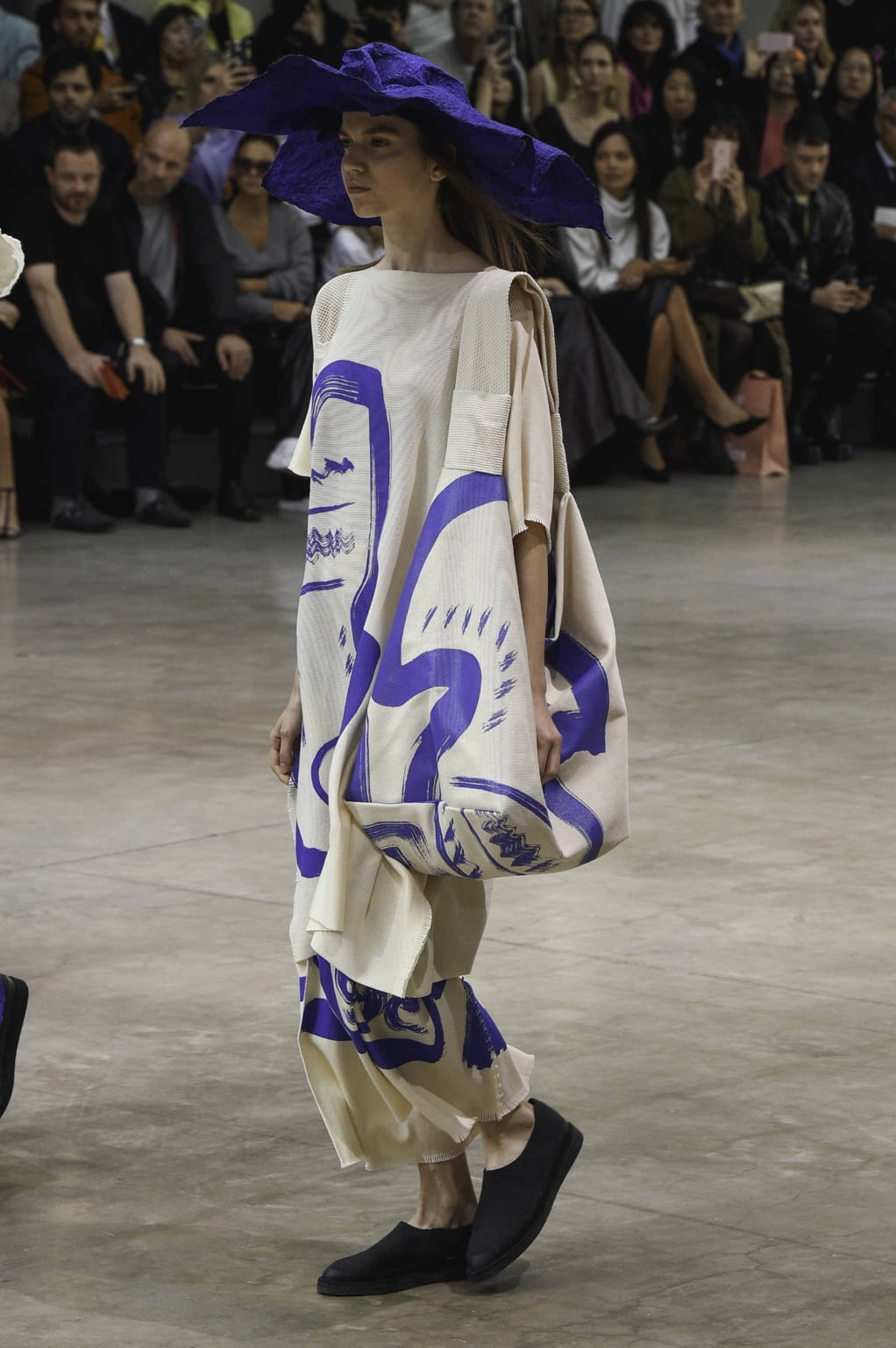Fashion Week Paris Spring/Summer 2020 look 15 from the Issey Miyake collection 女装