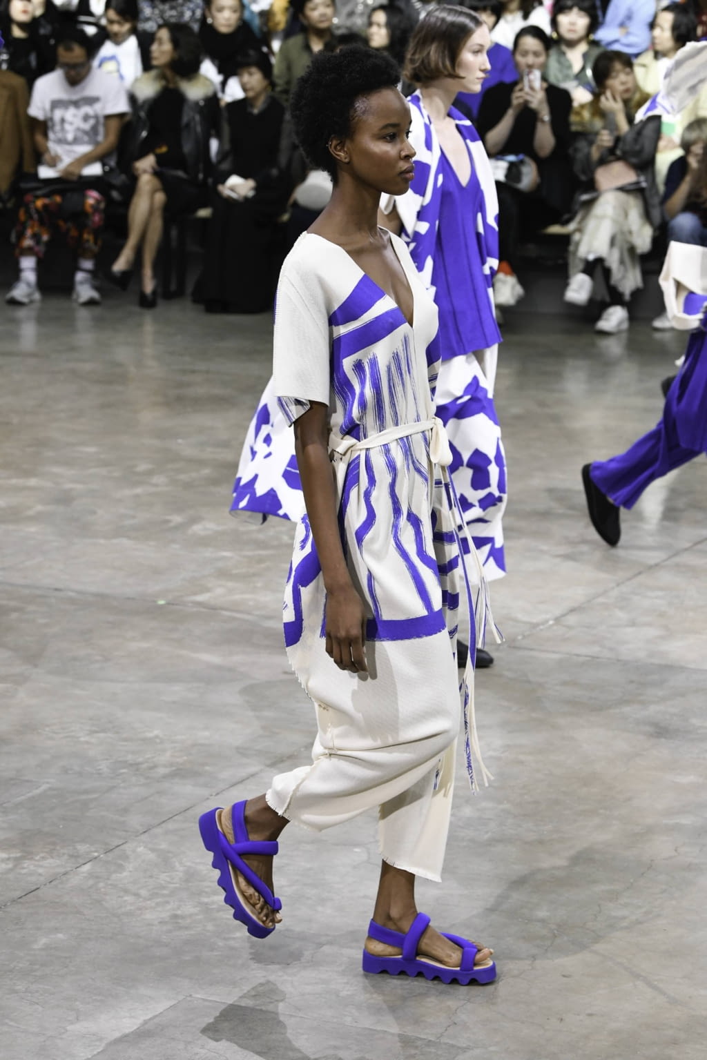 Fashion Week Paris Spring/Summer 2020 look 19 from the Issey Miyake collection womenswear