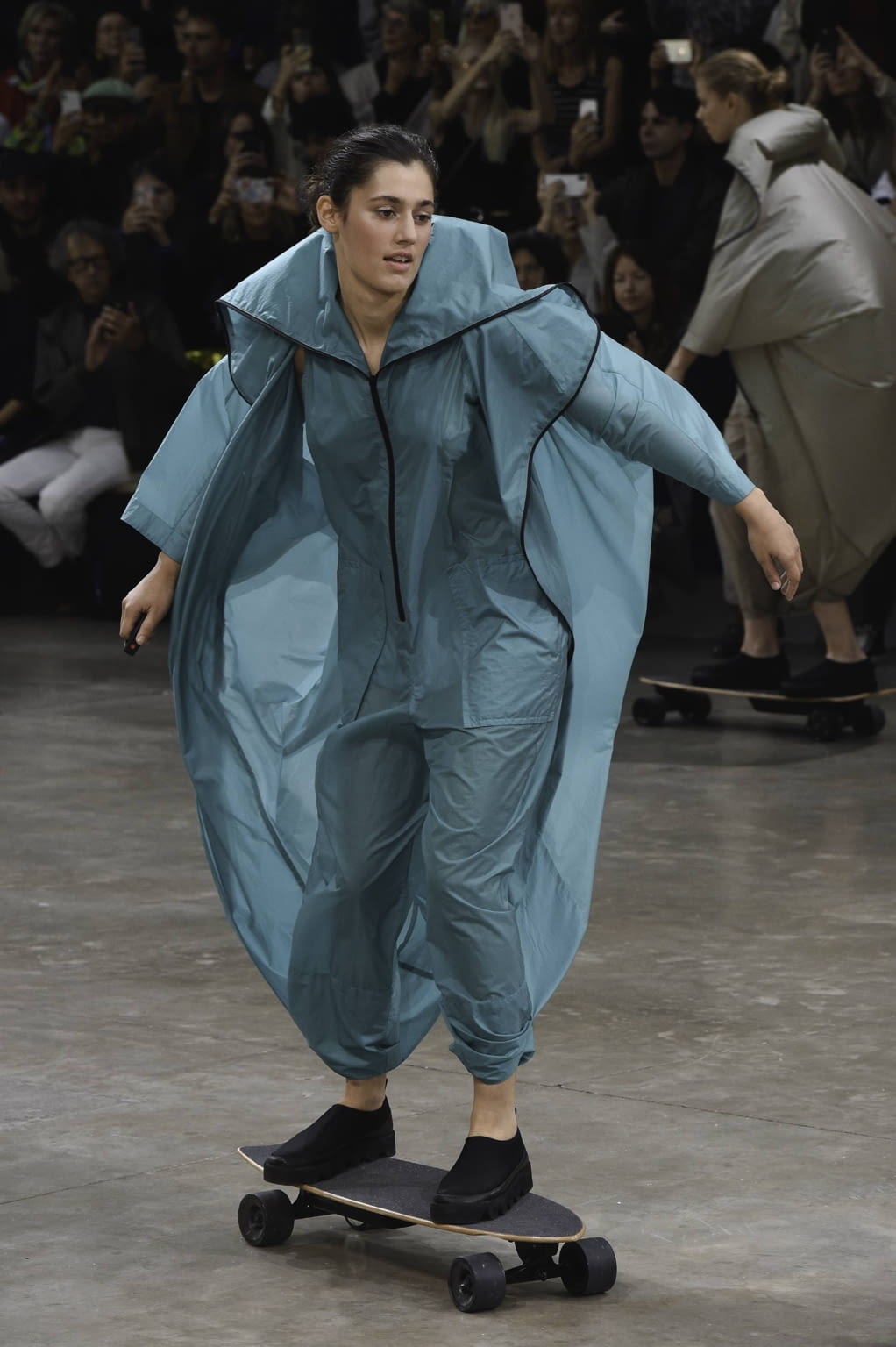 Fashion Week Paris Spring/Summer 2020 look 52 from the Issey Miyake collection 女装