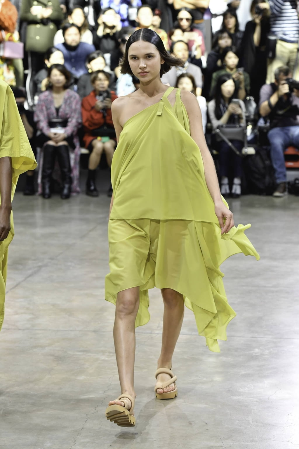 Fashion Week Paris Spring/Summer 2020 look 59 from the Issey Miyake collection 女装