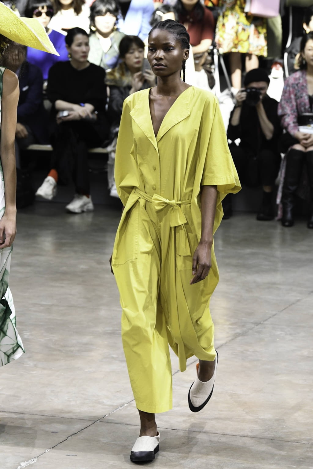 Fashion Week Paris Spring/Summer 2020 look 61 from the Issey Miyake collection 女装
