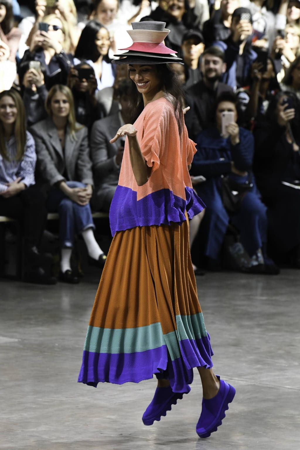 Fashion Week Paris Spring/Summer 2020 look 78 from the Issey Miyake collection 女装