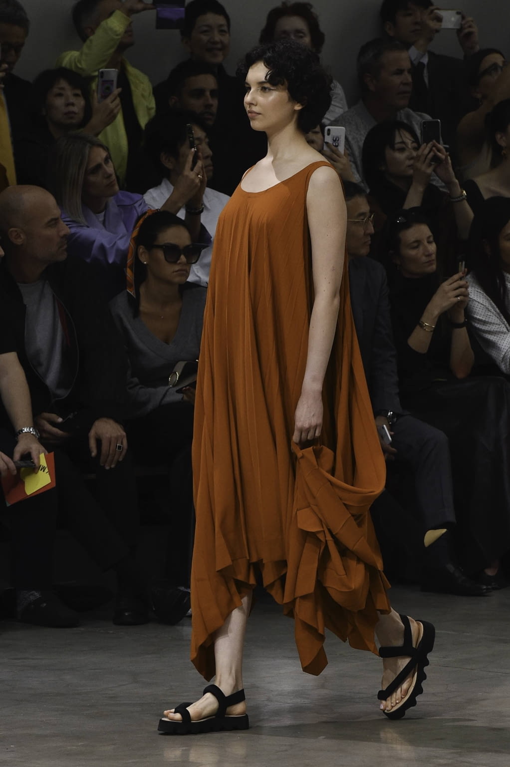 Fashion Week Paris Spring/Summer 2020 look 94 from the Issey Miyake collection womenswear