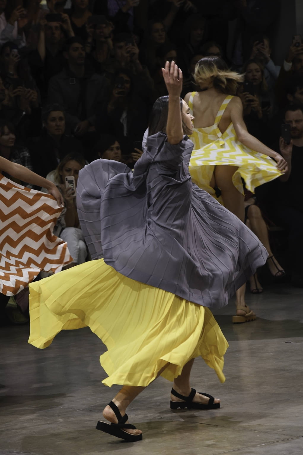 Fashion Week Paris Spring/Summer 2020 look 115 from the Issey Miyake collection 女装