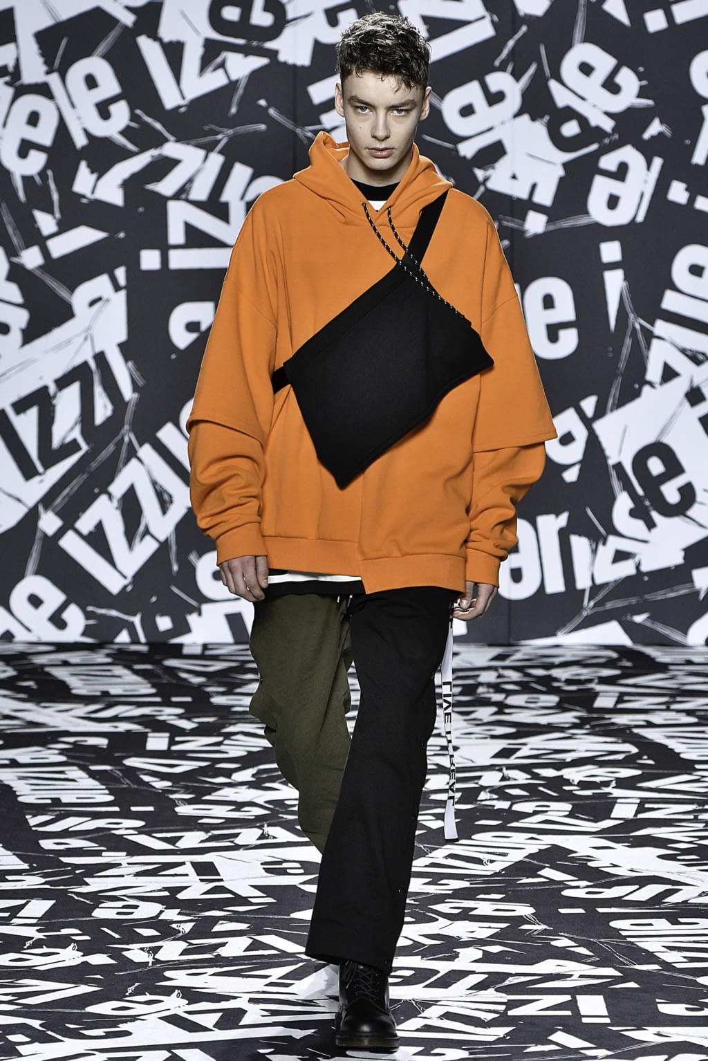 Fashion Week London Fall/Winter 2019 look 8 from the Izzue collection womenswear