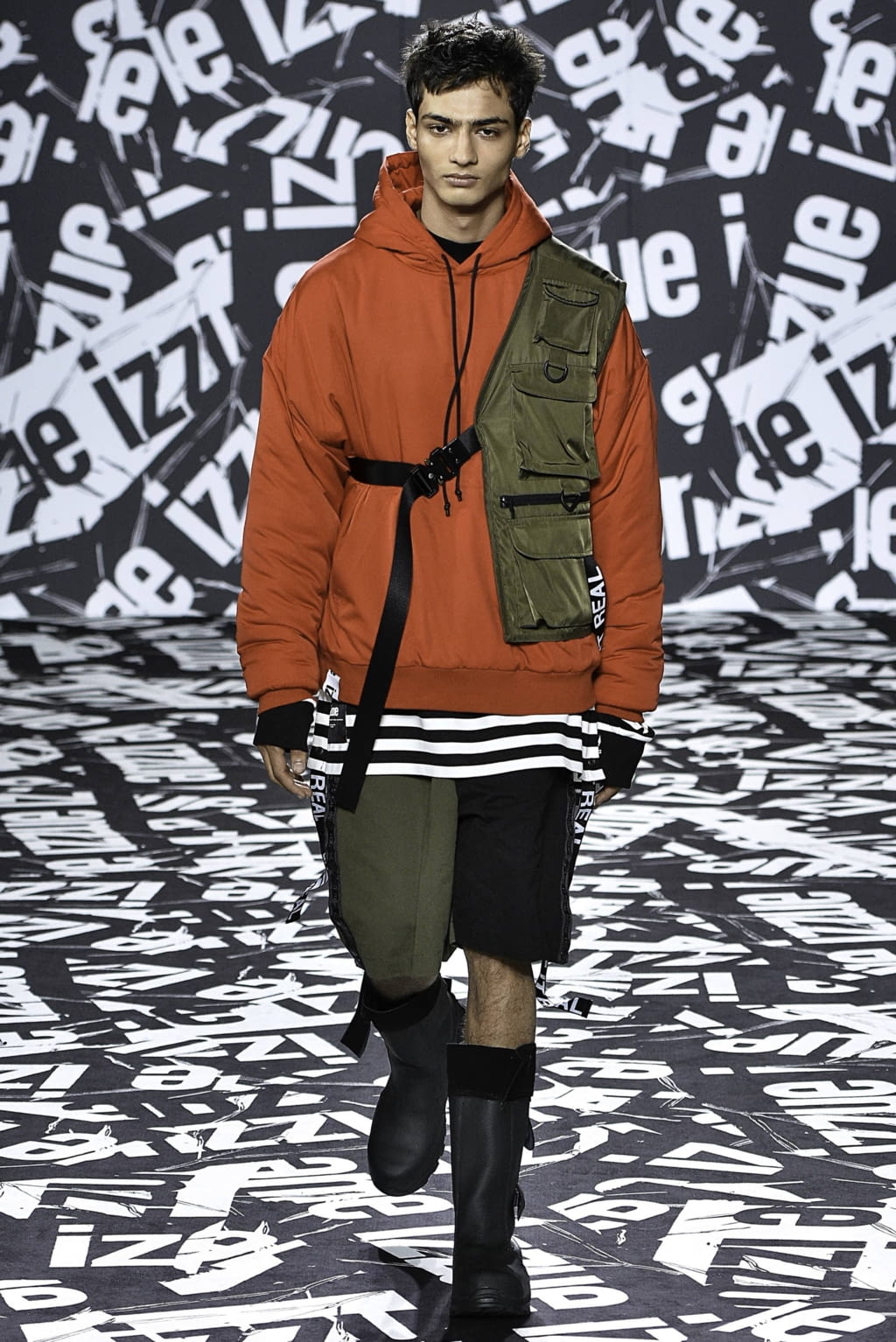 Fashion Week London Fall/Winter 2019 look 10 from the Izzue collection womenswear