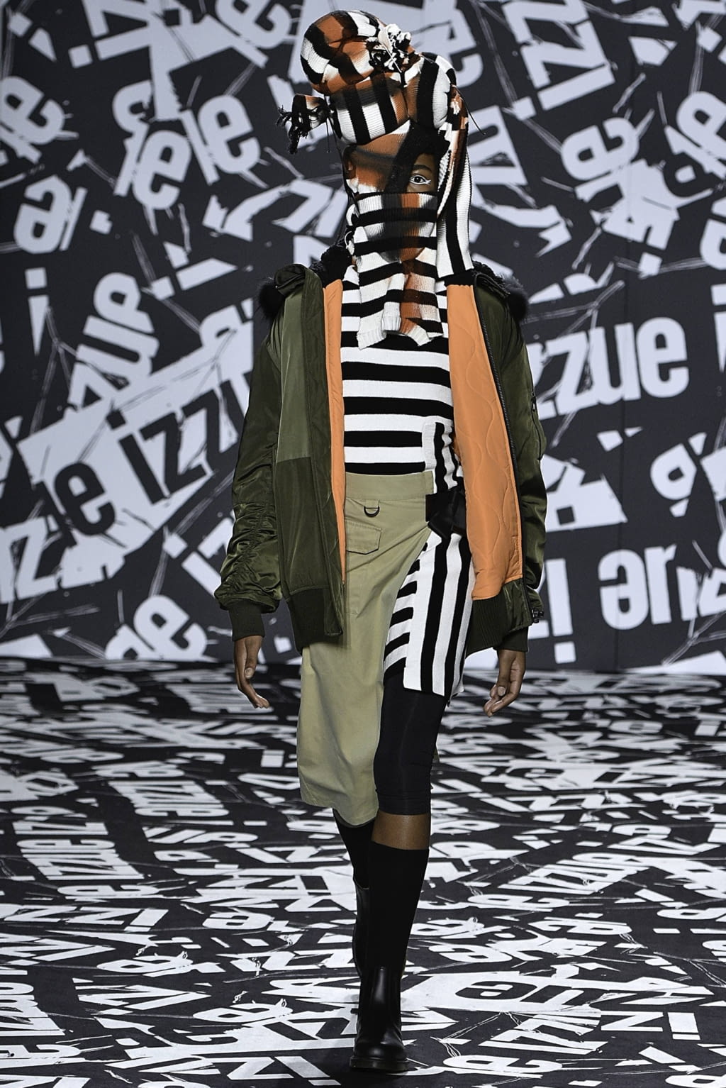 Fashion Week London Fall/Winter 2019 look 16 from the Izzue collection womenswear