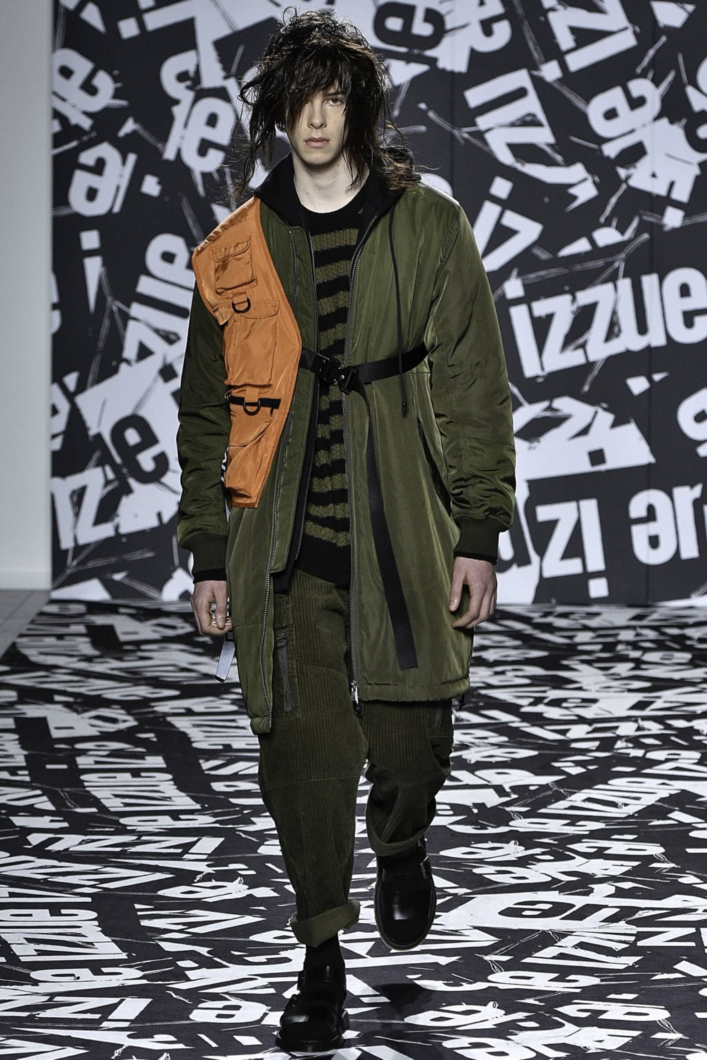 Fashion Week London Fall/Winter 2019 look 20 from the Izzue collection womenswear
