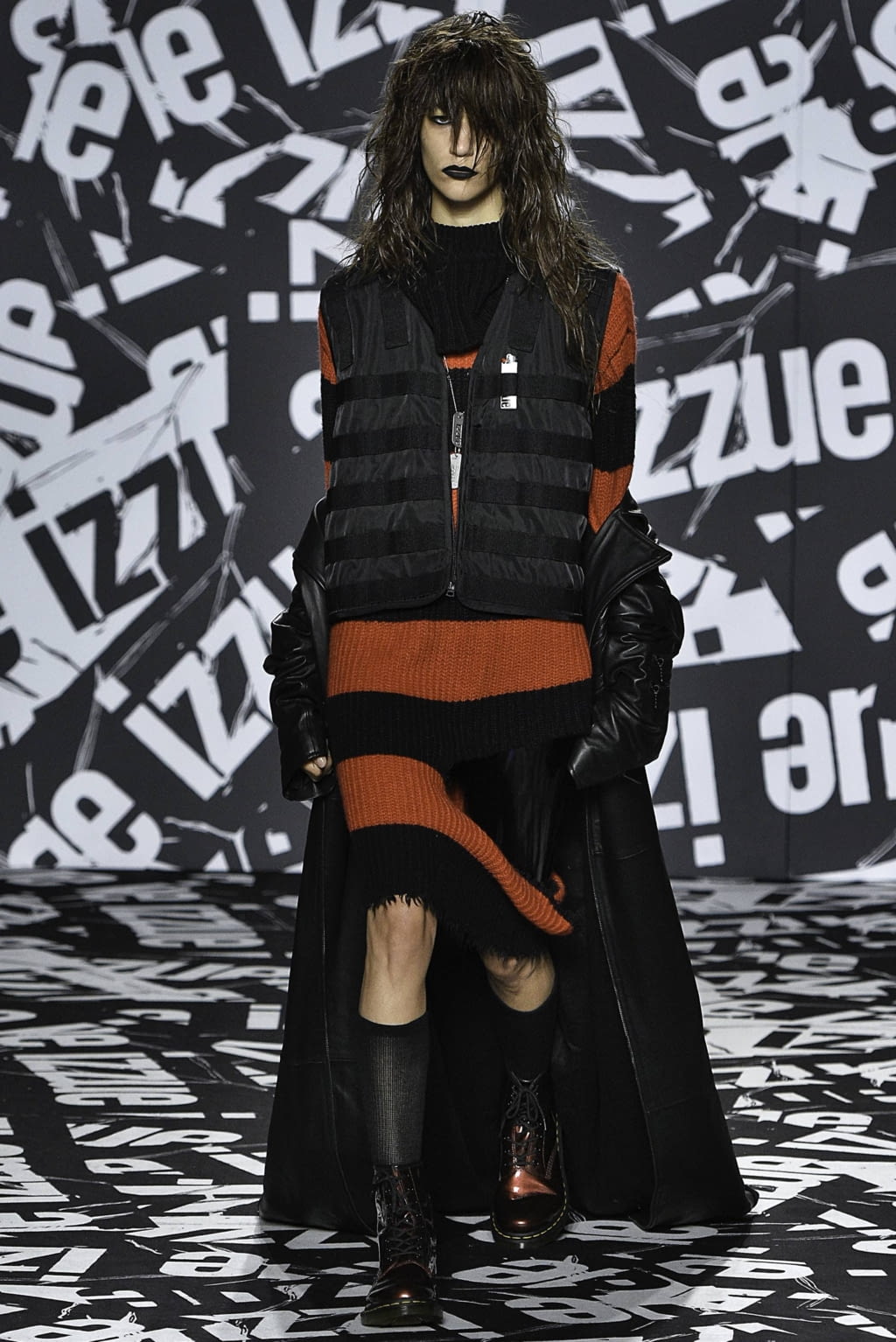 Fashion Week London Fall/Winter 2019 look 23 from the Izzue collection womenswear