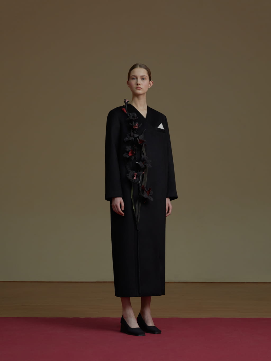 Fashion Week Paris Fall/Winter 2017 look 13 from the J.Kim collection 女装