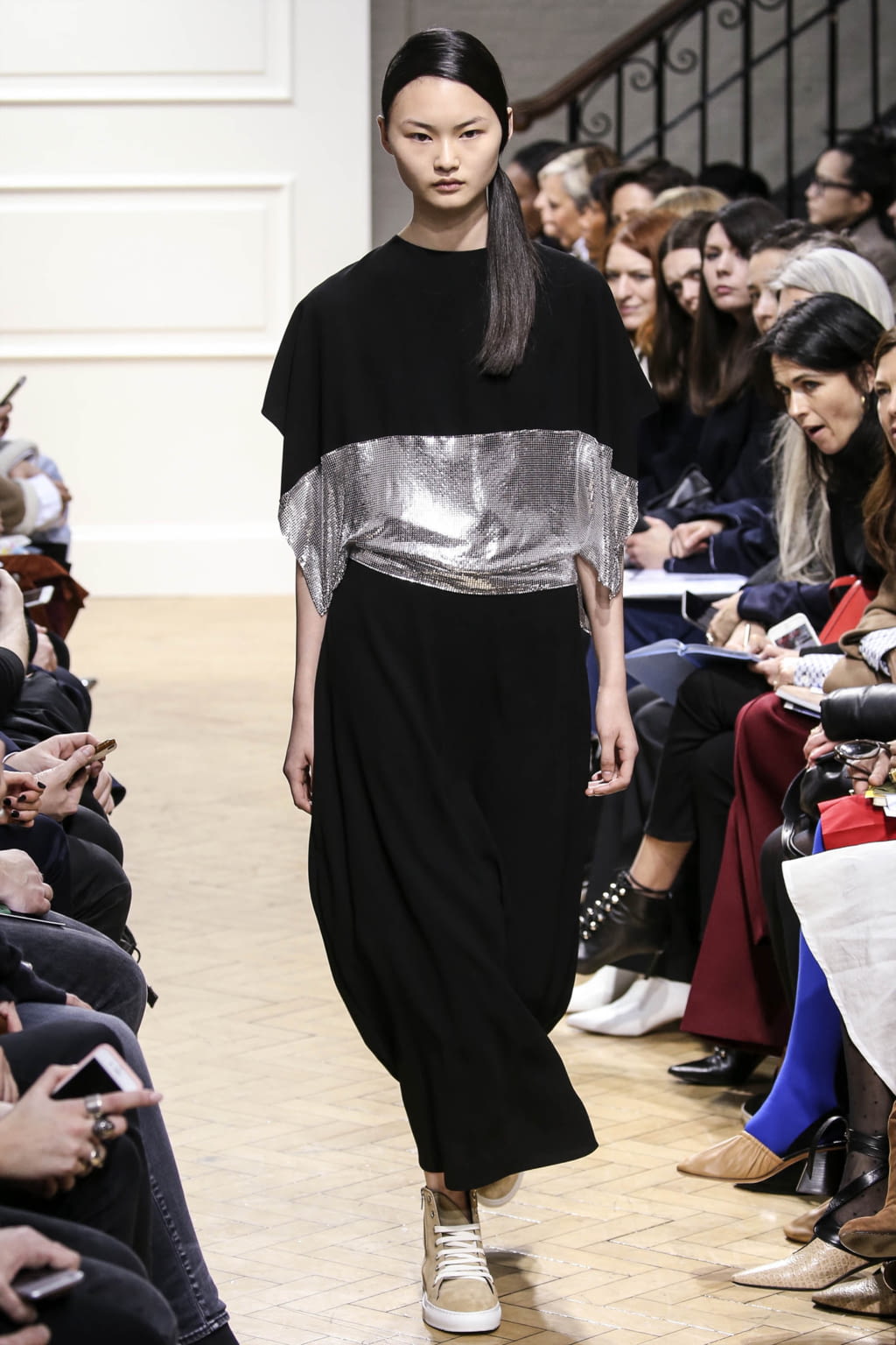 Fashion Week London Fall/Winter 2017 look 9 from the JW Anderson collection womenswear
