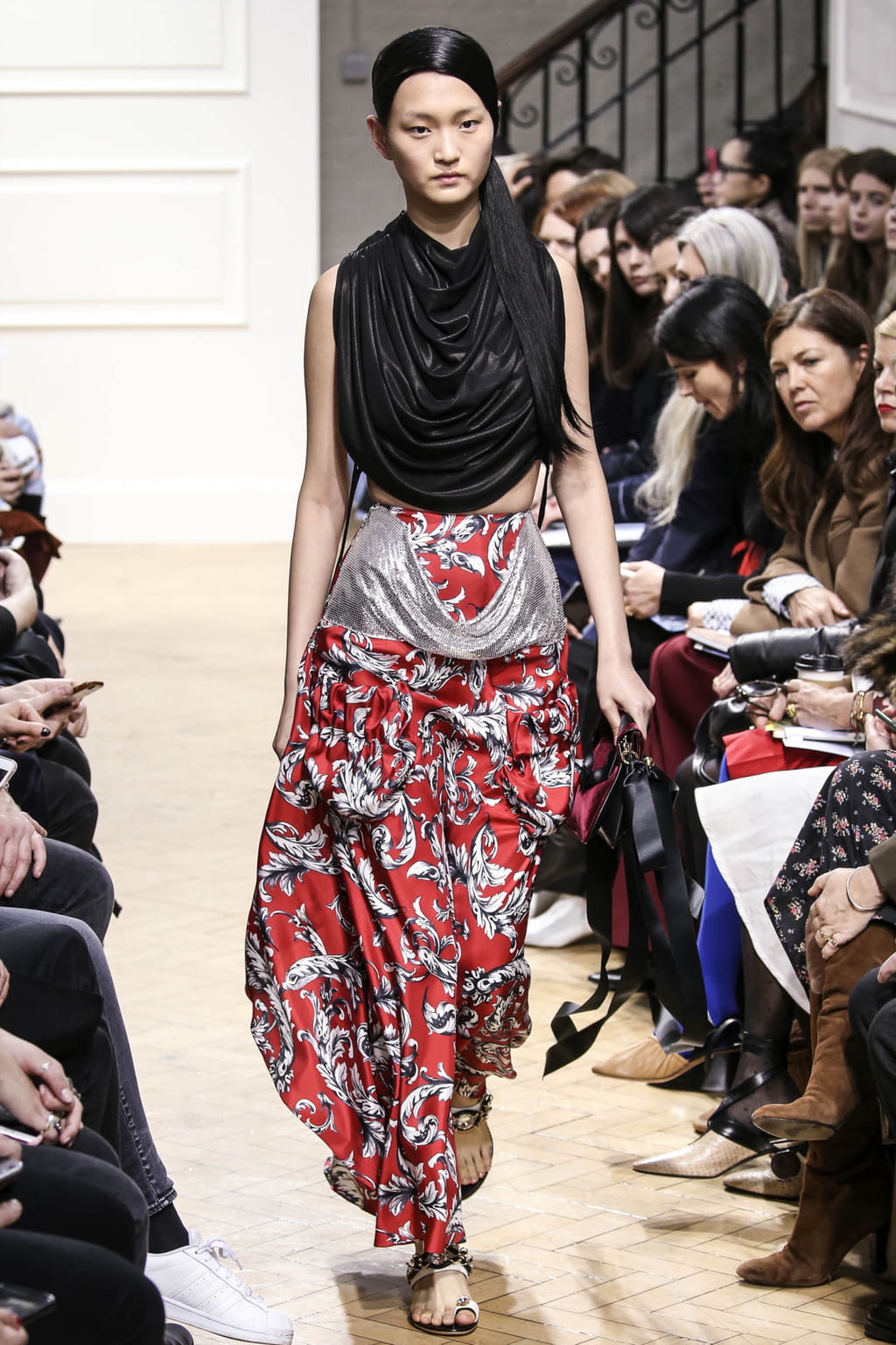 Fashion Week London Fall/Winter 2017 look 17 from the JW Anderson collection womenswear