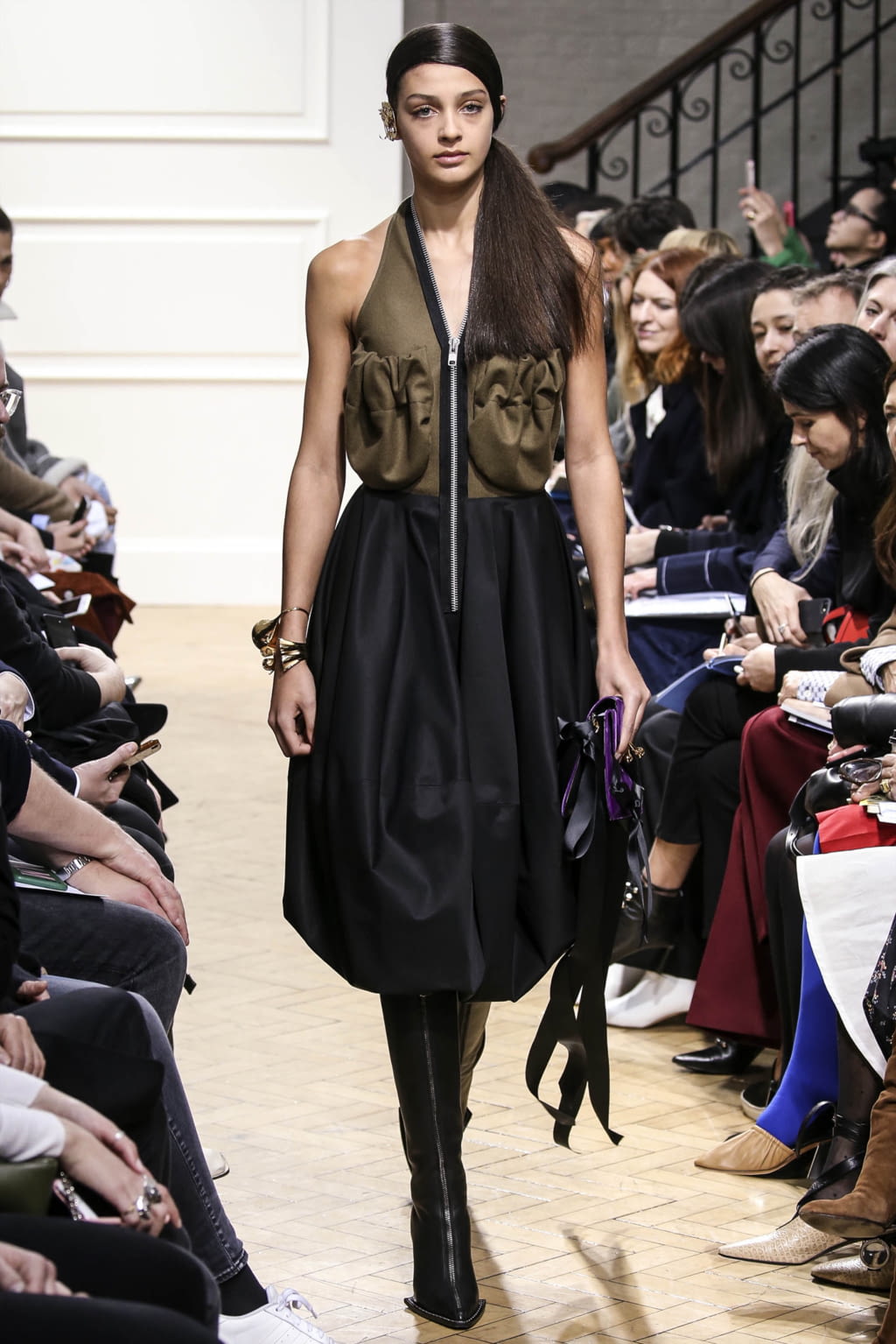 Fashion Week London Fall/Winter 2017 look 33 from the JW Anderson collection womenswear