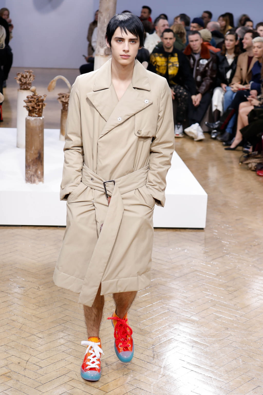 Fashion Week London Fall/Winter 2018 look 13 from the JW Anderson collection 女装