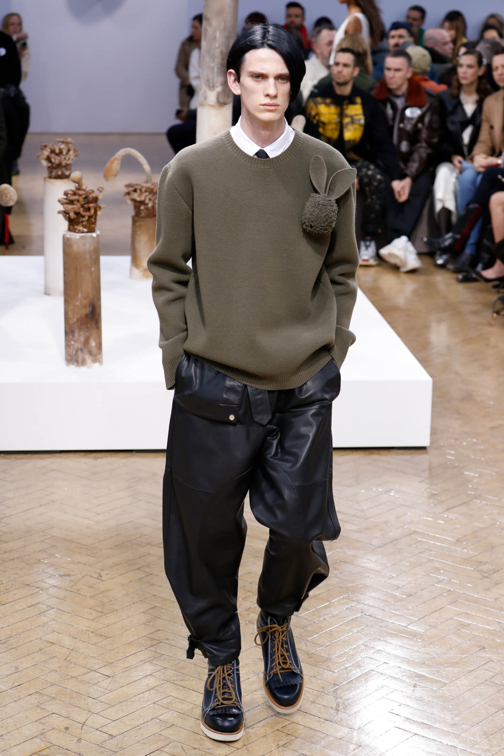 Fashion Week London Fall/Winter 2018 look 22 from the JW Anderson collection menswear