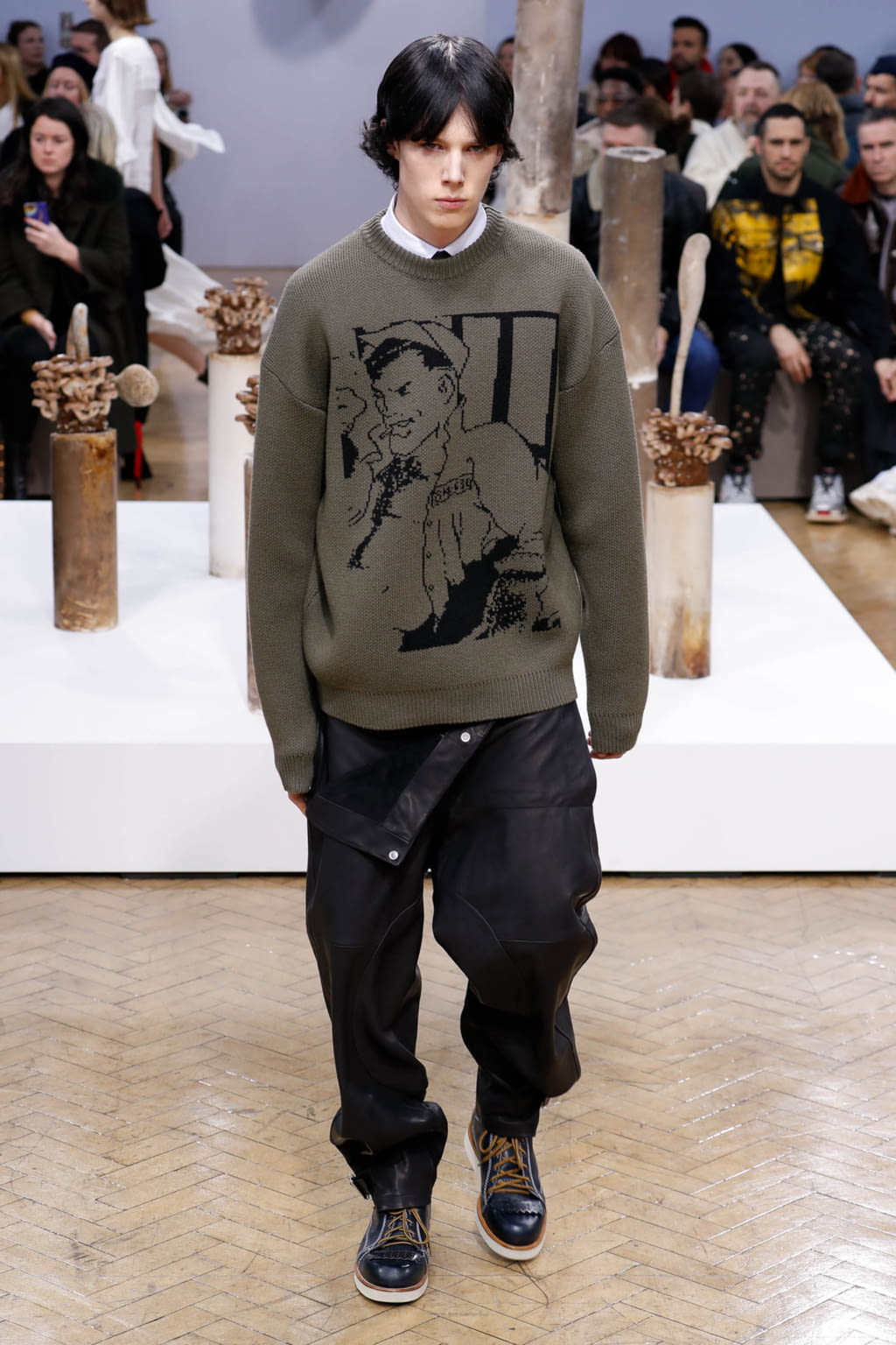 Fashion Week London Fall/Winter 2018 look 23 from the JW Anderson collection menswear