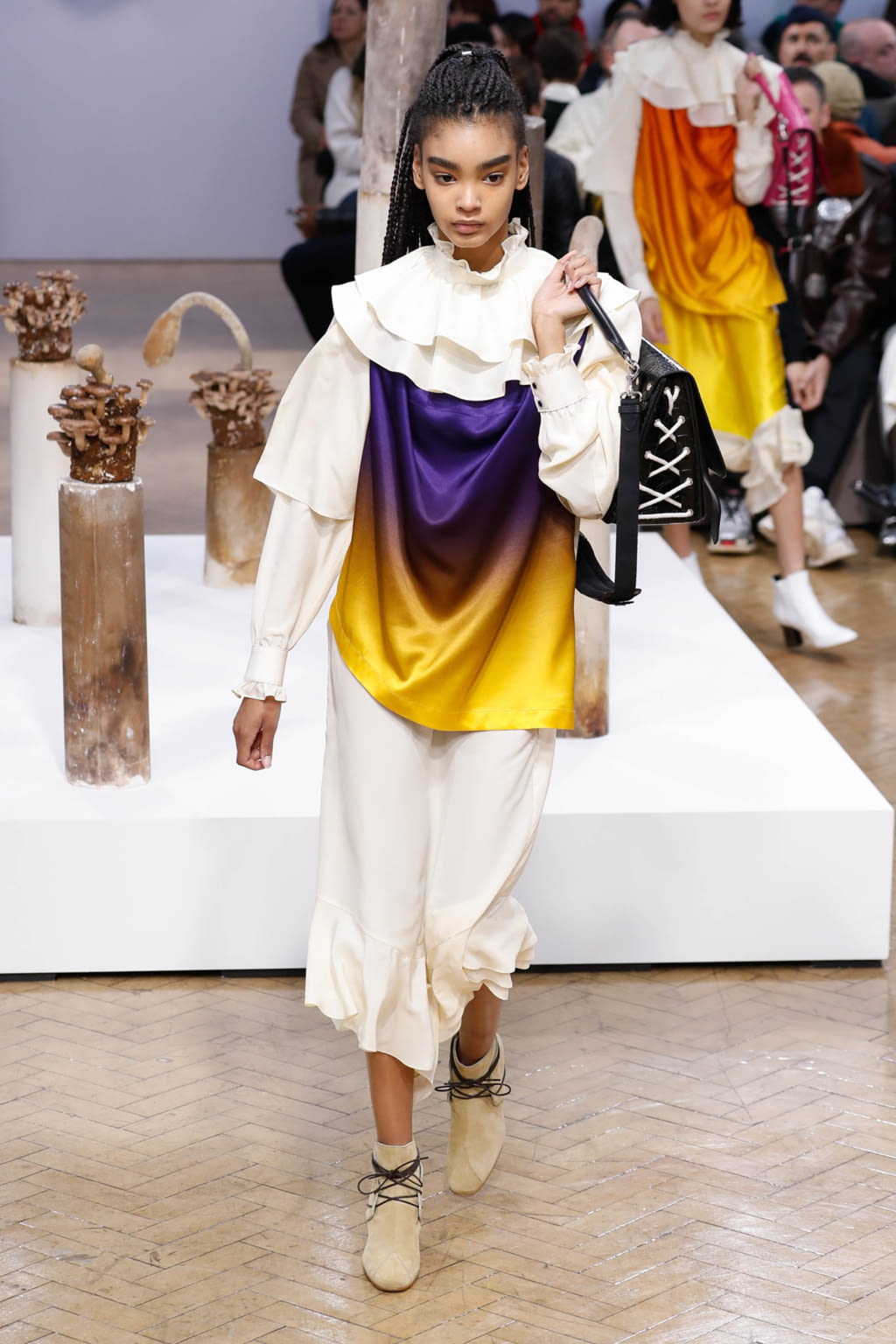 Fashion Week London Fall/Winter 2018 look 32 from the JW Anderson collection 女装