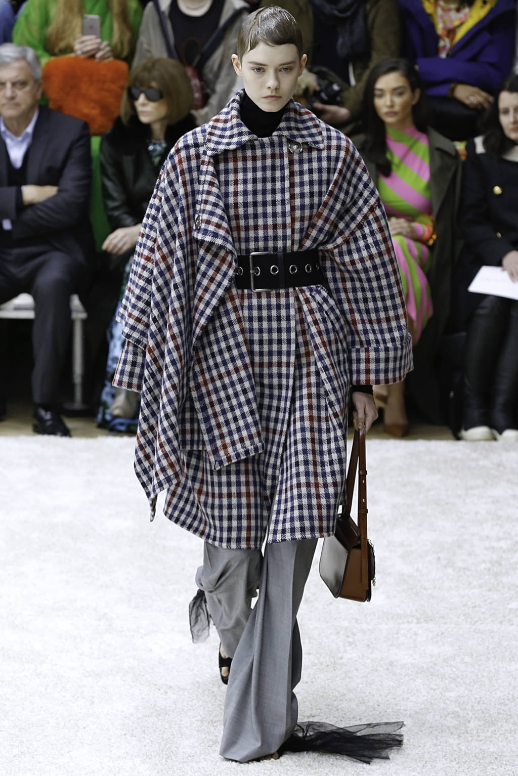 Fashion Week London Fall/Winter 2019 look 20 from the JW Anderson collection womenswear