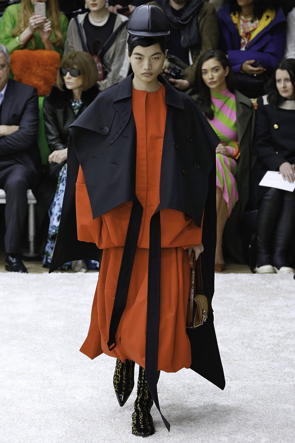 Fashion Week London Fall/Winter 2019 look 21 from the JW Anderson collection 女装