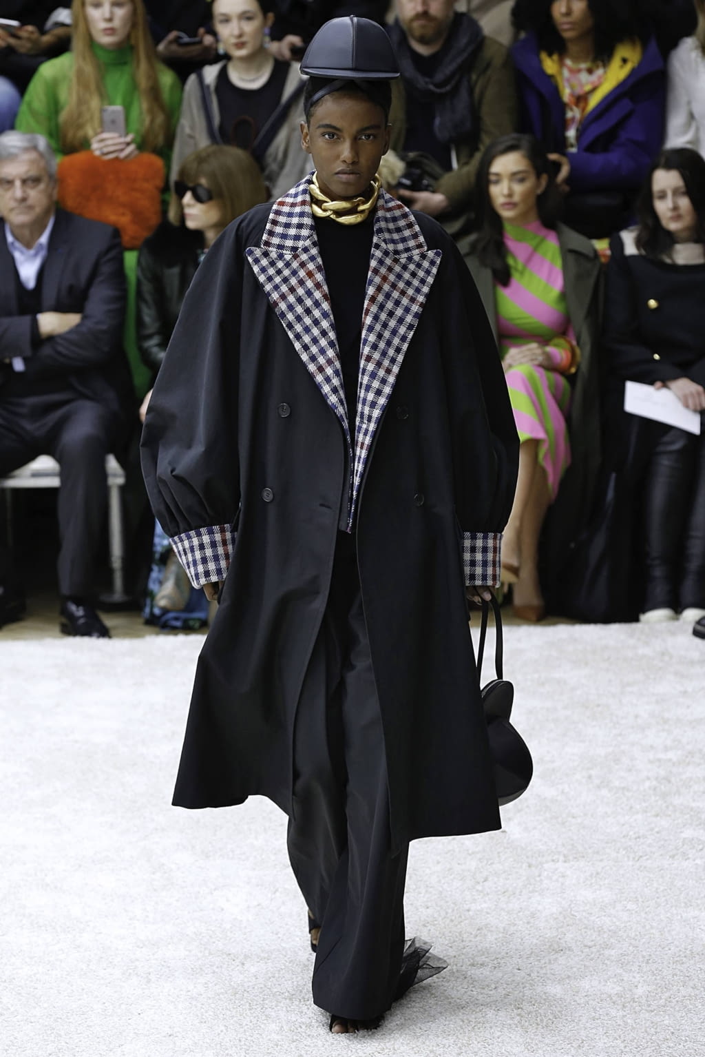 Fashion Week London Fall/Winter 2019 look 40 from the JW Anderson collection womenswear