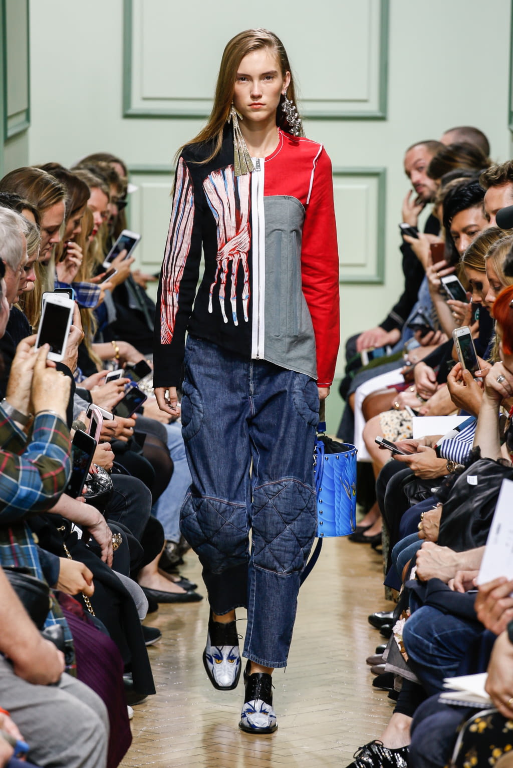 Fashion Week London Spring/Summer 2017 look 21 from the JW Anderson collection womenswear