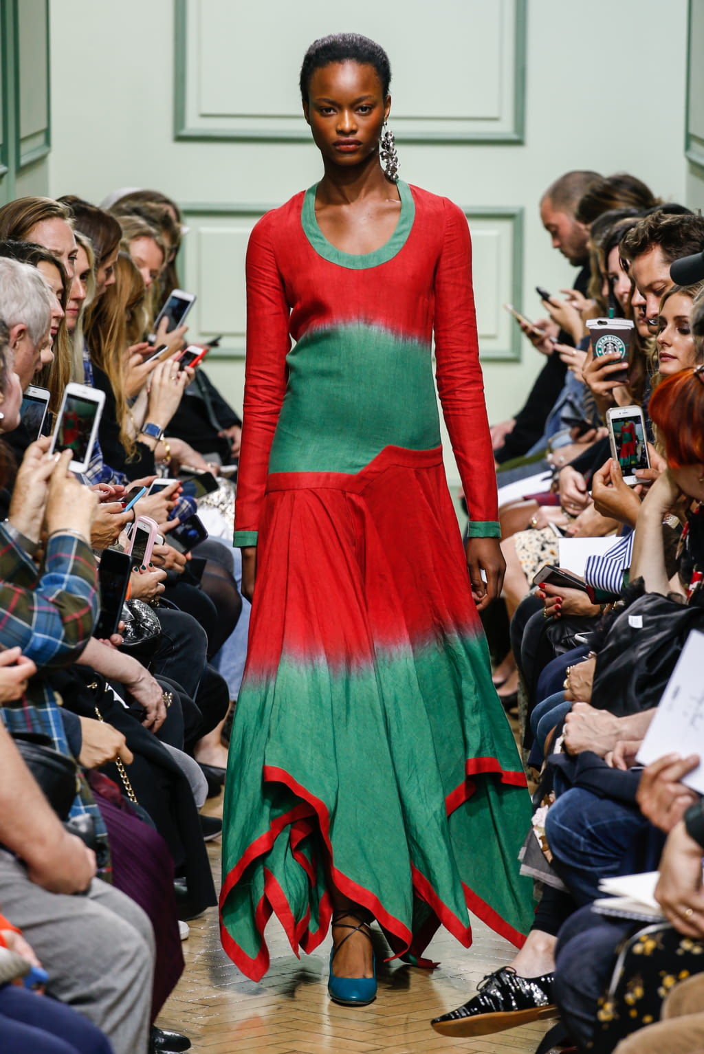Fashion Week London Spring/Summer 2017 look 22 de la collection JW Anderson womenswear