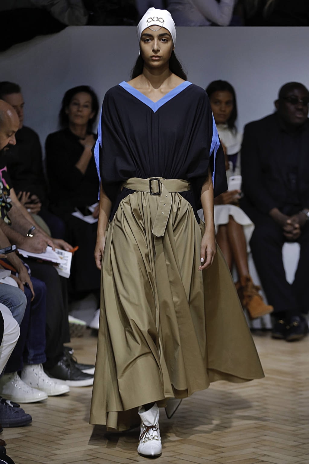 Fashion Week London Spring/Summer 2019 look 25 from the JW Anderson collection womenswear