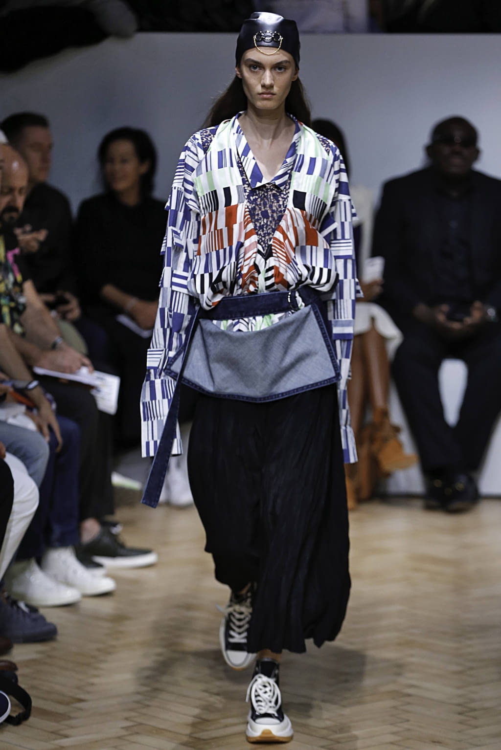 Fashion Week London Spring/Summer 2019 look 28 from the JW Anderson collection 女装