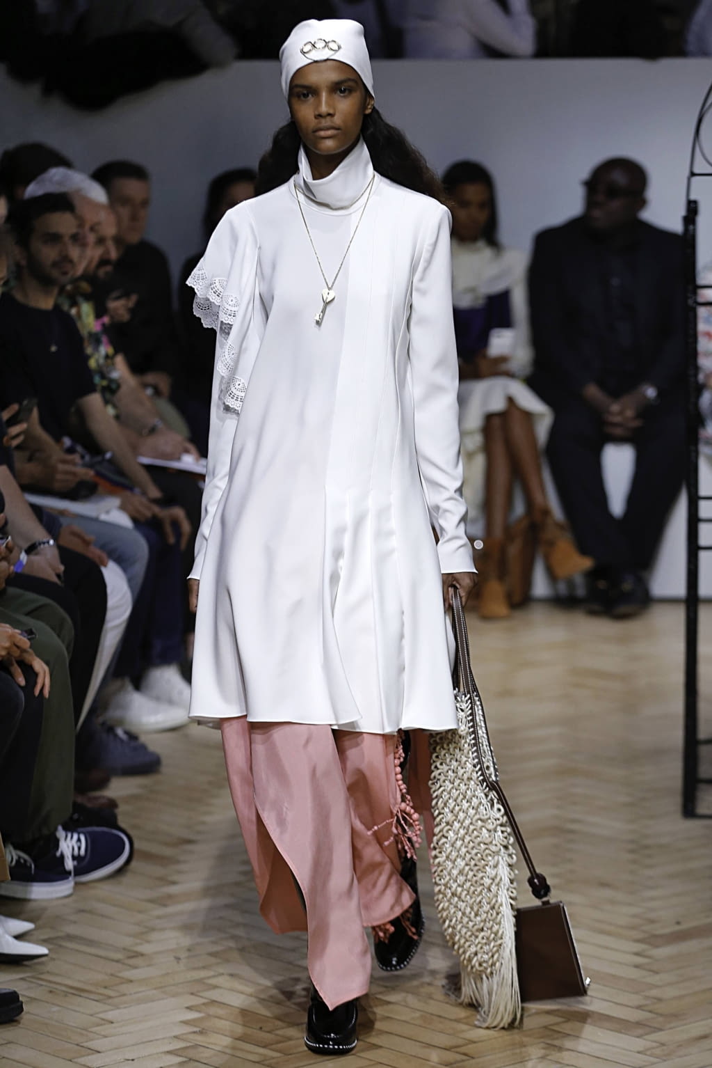 Fashion Week London Spring/Summer 2019 look 36 from the JW Anderson collection womenswear