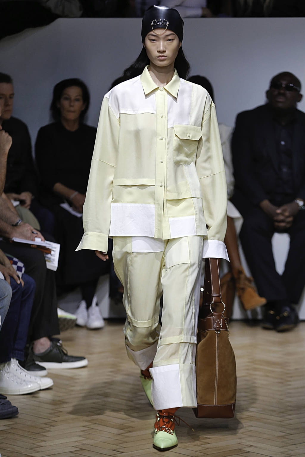 Fashion Week London Spring/Summer 2019 look 48 from the JW Anderson collection 女装