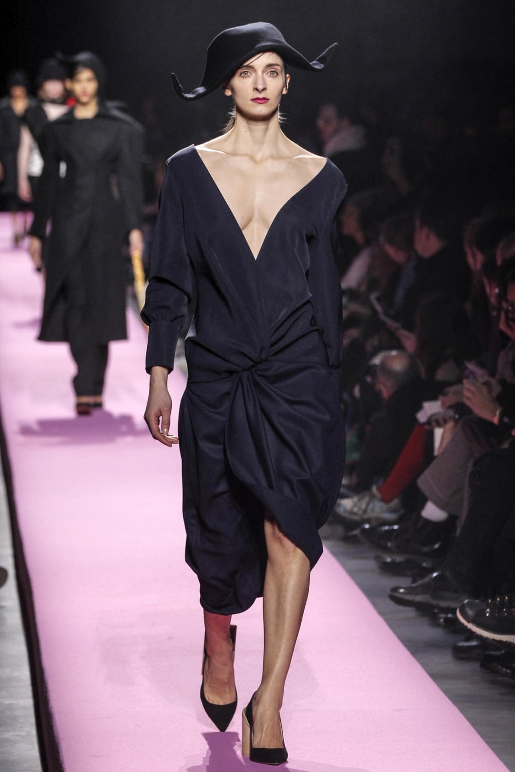 Fashion Week Paris Fall/Winter 2017 look 33 de la collection Jacquemus womenswear