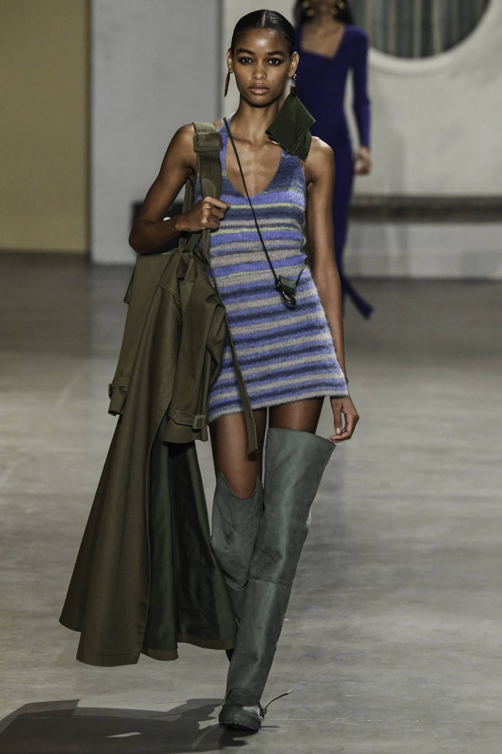 Fashion Week Paris Fall/Winter 2019 look 14 from the Jacquemus collection womenswear