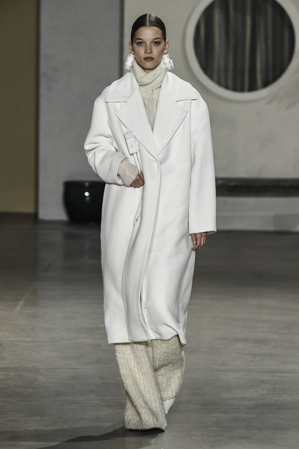Fashion Week Paris Fall/Winter 2019 look 17 from the Jacquemus collection 女装