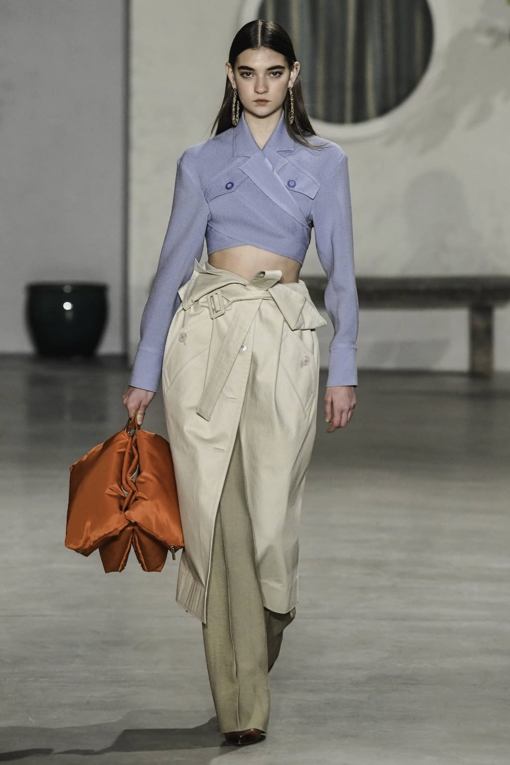 Fashion Week Paris Fall/Winter 2019 look 21 from the Jacquemus collection 女装