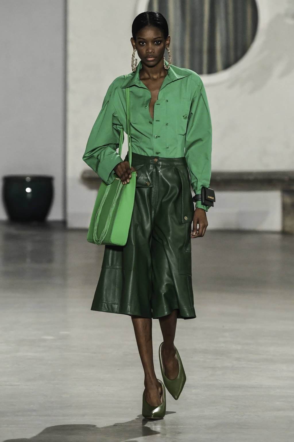 Fashion Week Paris Fall/Winter 2019 look 25 from the Jacquemus collection 女装
