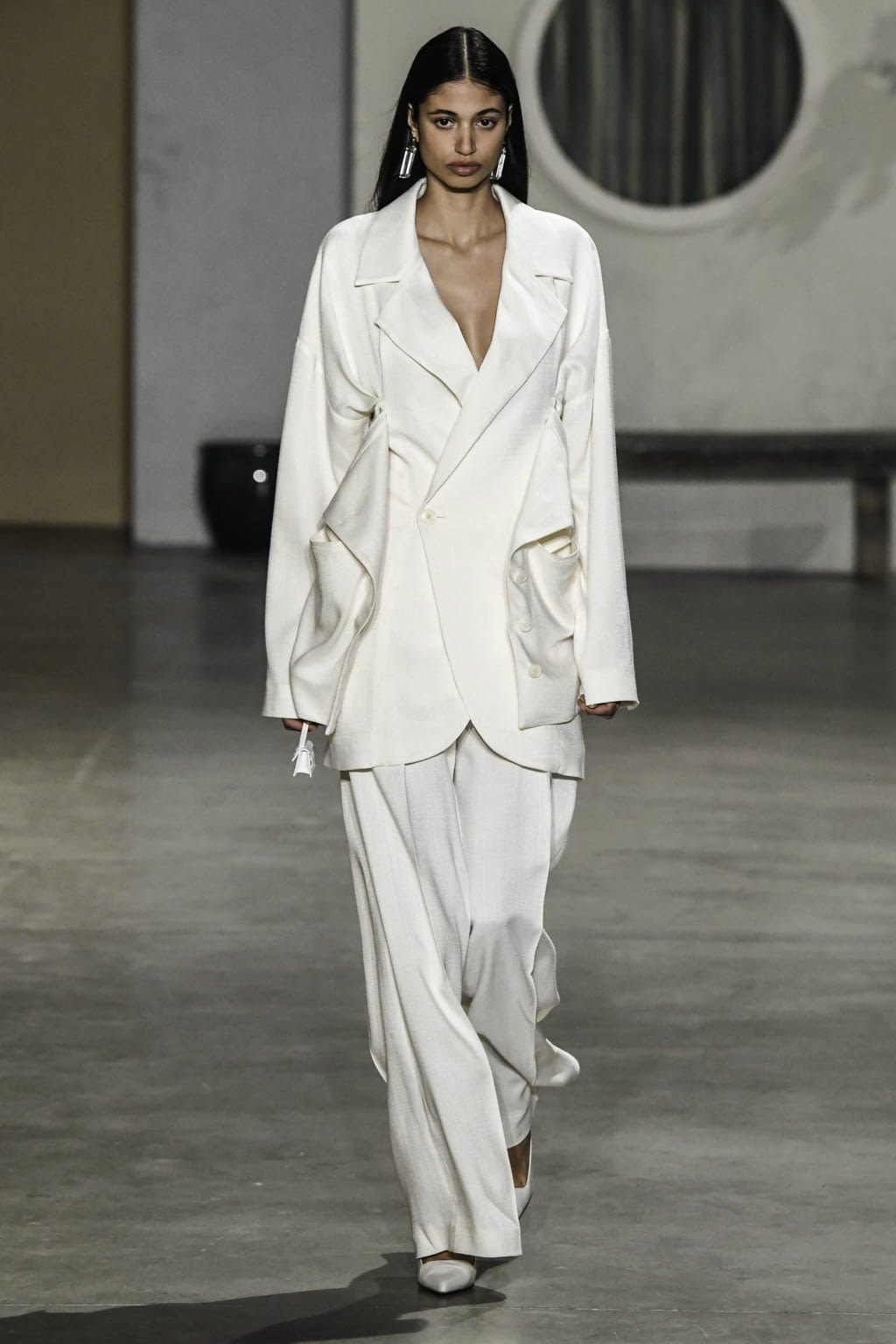 Fashion Week Paris Fall/Winter 2019 look 27 from the Jacquemus collection 女装