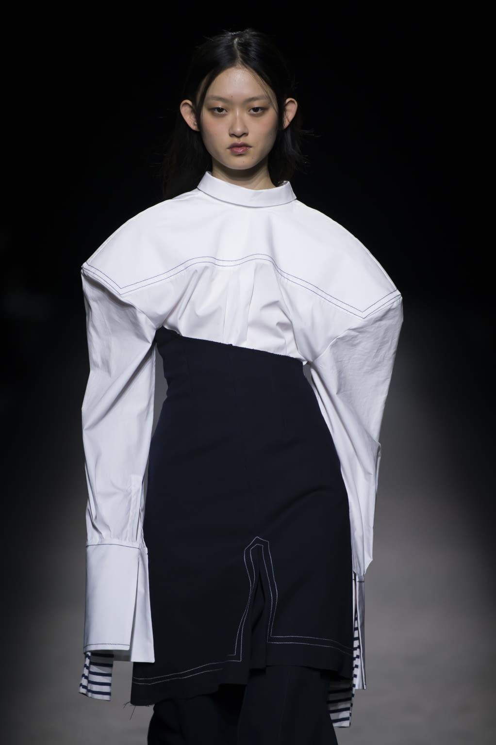 Fashion Week Paris Fall/Winter 2016 look 4 from the Jacquemus collection womenswear