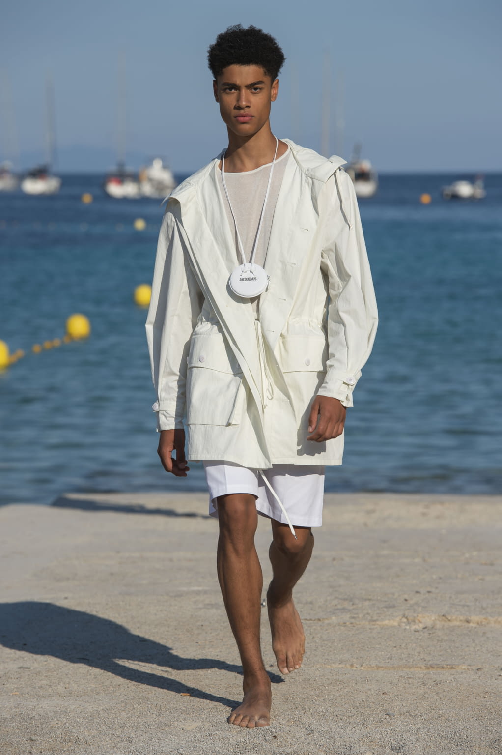 Fashion Week Paris Spring/Summer 2019 look 7 from the Jacquemus collection menswear