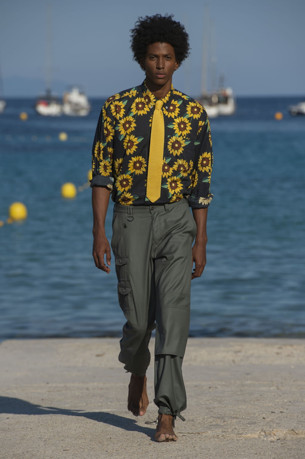 Fashion Week Paris Spring/Summer 2019 look 9 from the Jacquemus collection menswear