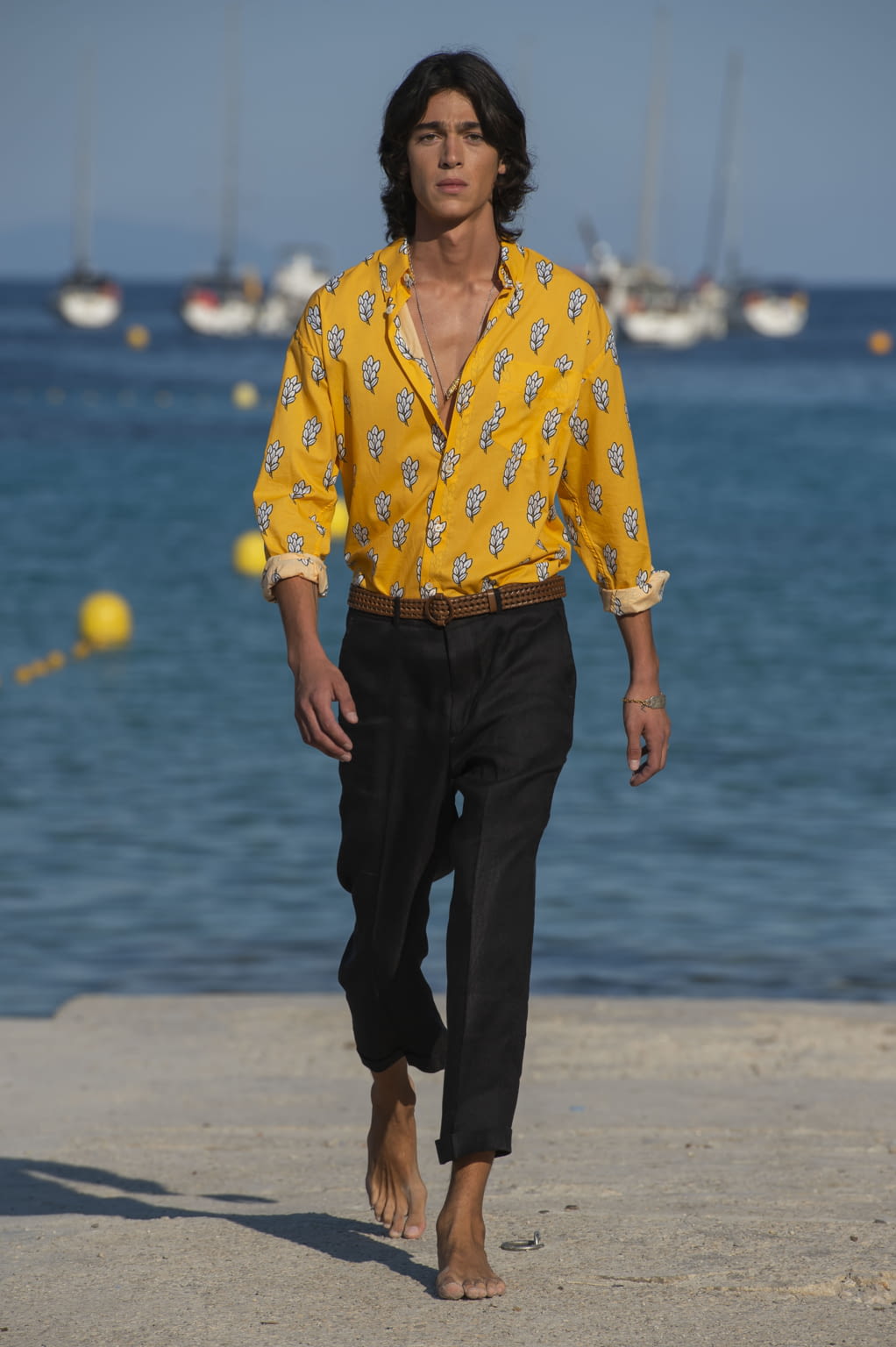 Fashion Week Paris Spring/Summer 2019 look 23 from the Jacquemus collection menswear