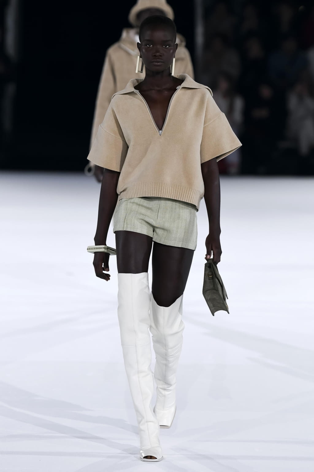 Fashion Week Paris Fall/Winter 2020 look 11 de la collection Jacquemus womenswear