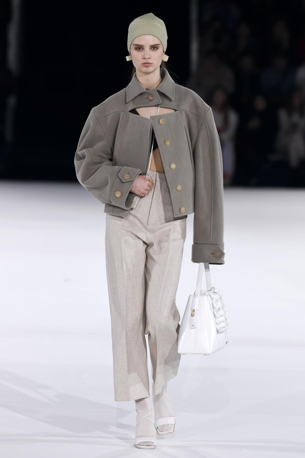 Fashion Week Paris Fall/Winter 2020 look 18 from the Jacquemus collection menswear