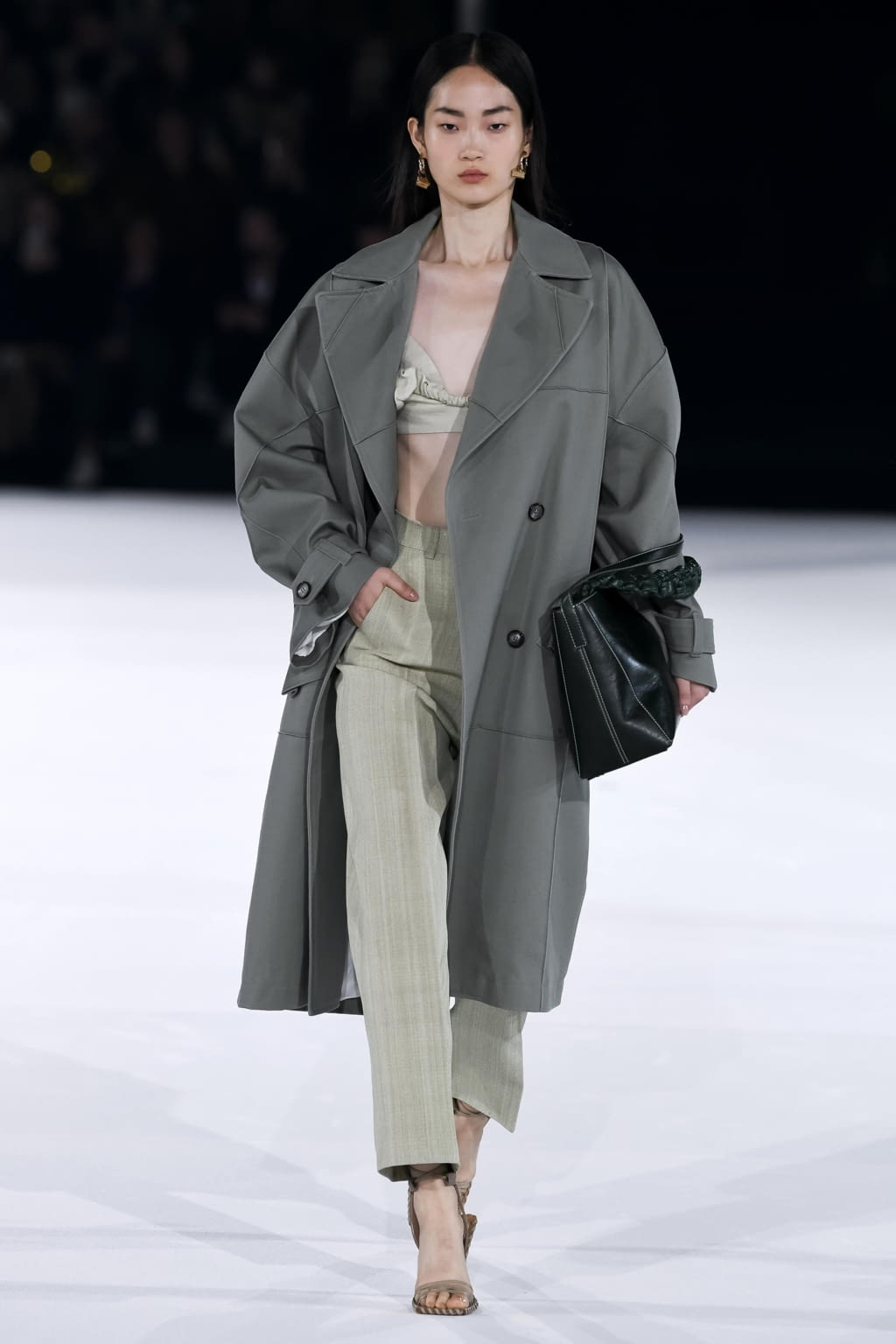 Fashion Week Paris Fall/Winter 2020 look 28 de la collection Jacquemus menswear