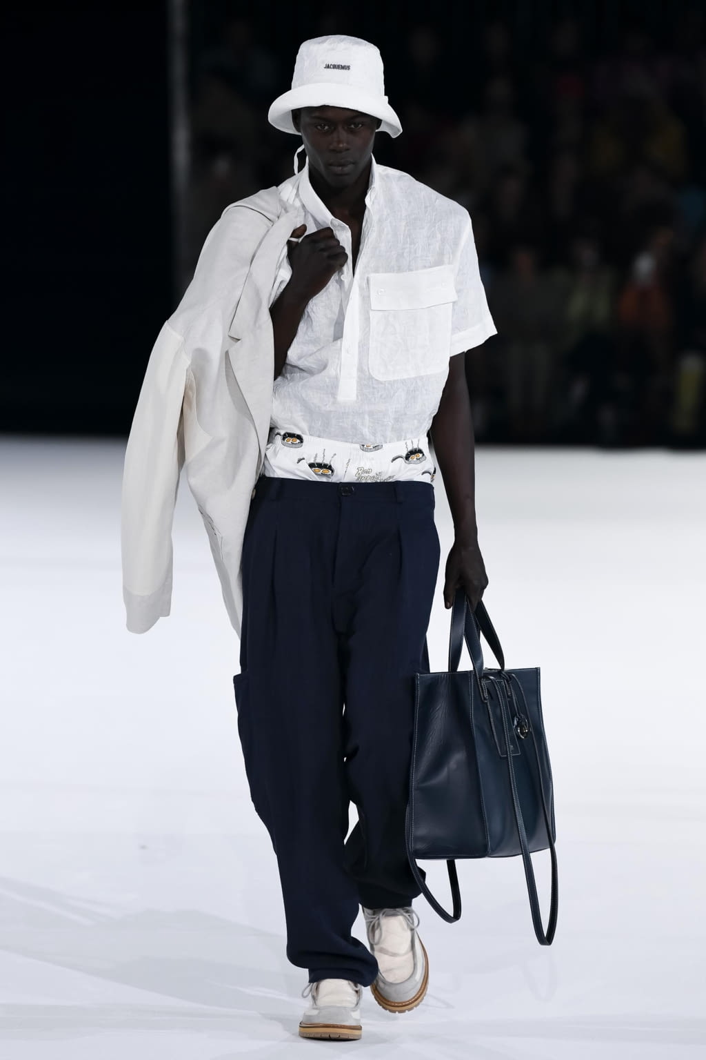 Fashion Week Paris Fall/Winter 2020 look 36 from the Jacquemus collection menswear