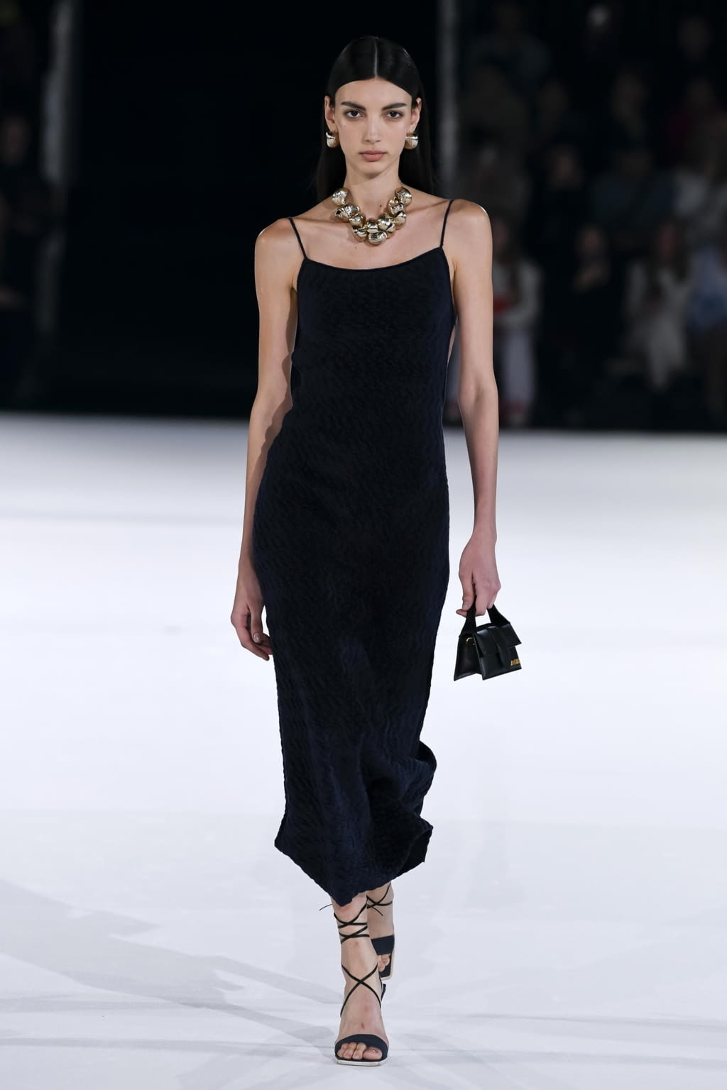 Fashion Week Paris Fall/Winter 2020 look 37 de la collection Jacquemus menswear
