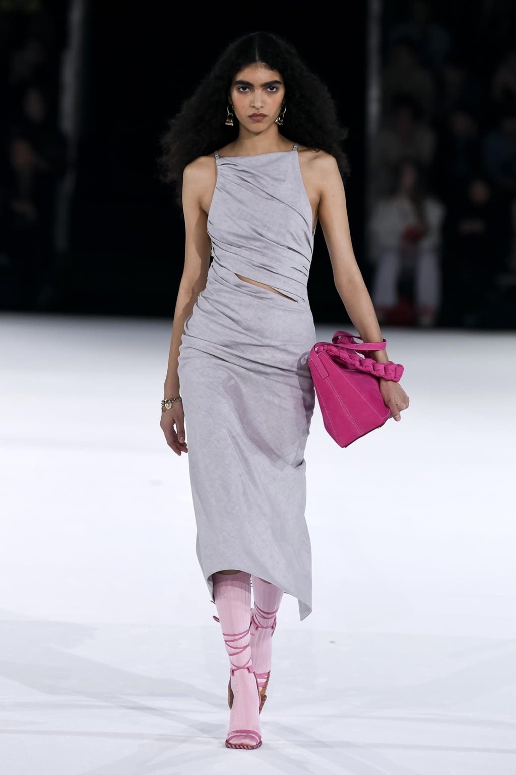 Fashion Week Paris Fall/Winter 2020 look 43 de la collection Jacquemus womenswear